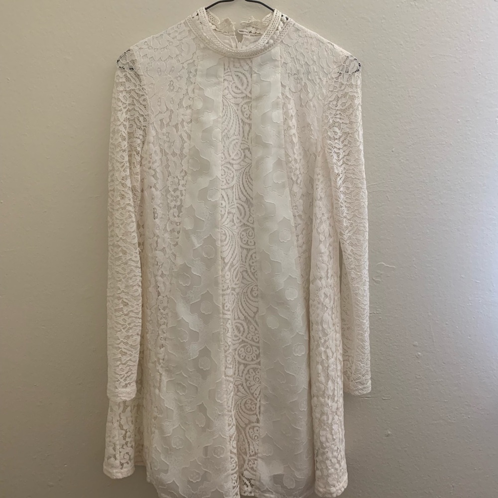 Anthropologie White Lace Mock-neck